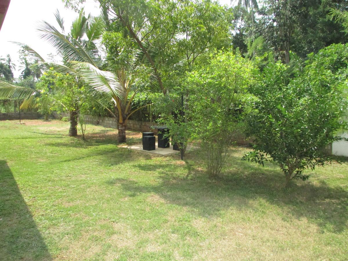 Falcon Villa Induruwa Exterior foto